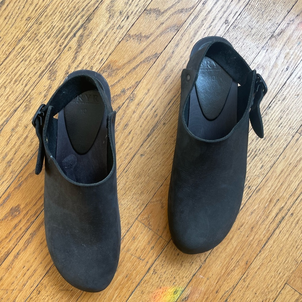Bryr Daphne Monochrome Black Leather Clogs 40 - Picture 2 of 10